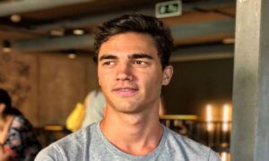 Fran Villalba, el joven de 26 años que desafía el poder de Google