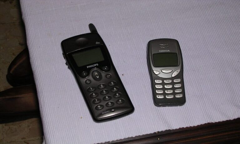 El Renacimiento del Nokia 3210: Un Icono de los 90 se Reinventa para el Siglo XXI(1)