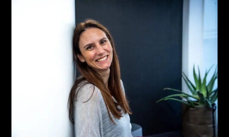 Mónica Casañas abandona la dirección de Airbnb Iberia