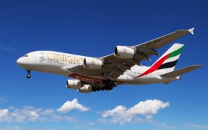 El CEO de Emirates recompensará a su plantilla con cinco meses de salario por el éxito de la empresa