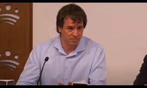 Un juzgado de Badajoz abre diligencias contra el hermano de Sánchez