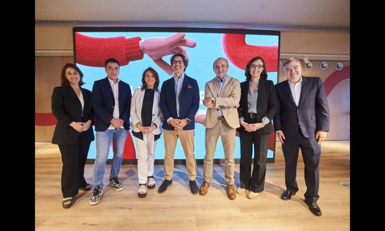 Coca-Cola lanza This Is Happening para compartir su acción en sostenibilidad e invitar a los consumidores a ser parte del cambio