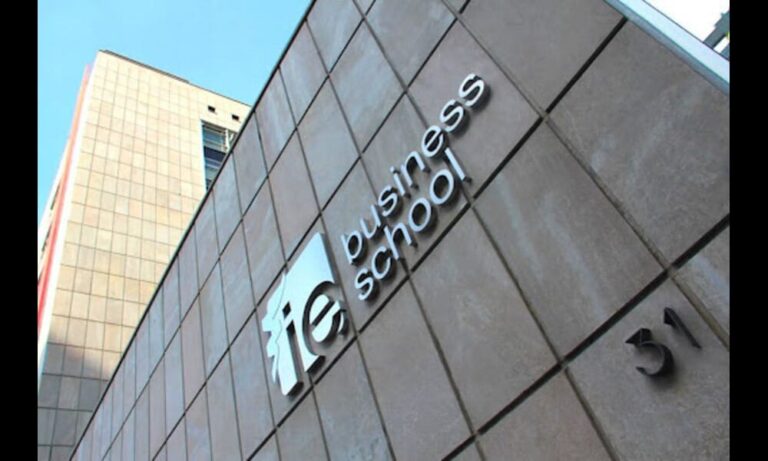 IE Business School y Esade destacan en el ránking de másteres en finanzas del Financial Times