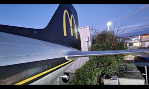 McDonald's de Taupo: la posibilidad de comer dentro de un avión
