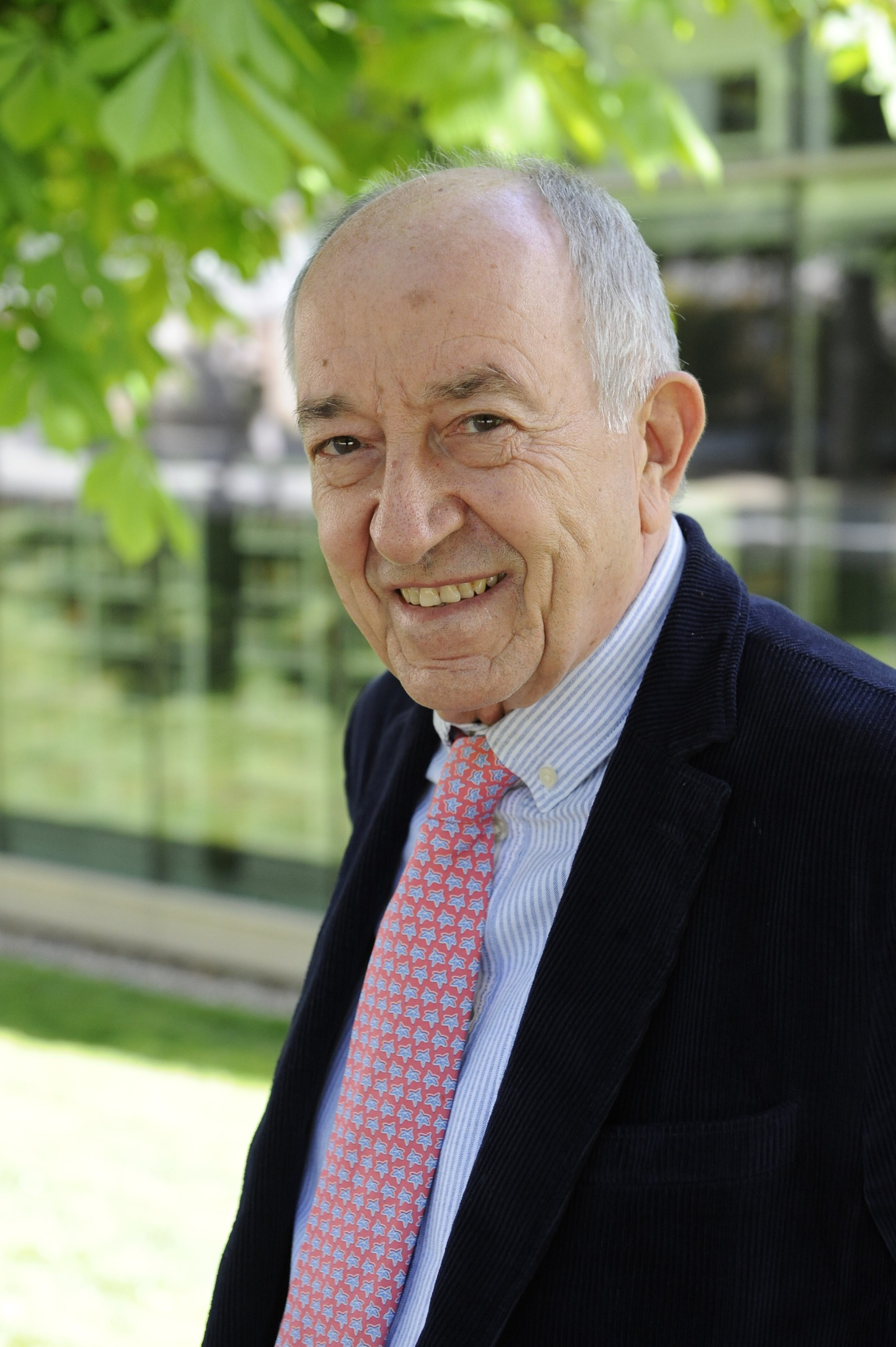 Euro digital: No hay vuelta atrás 2 El exgobernador del Banco de España, Miguel Á. Fernández Ordóñez