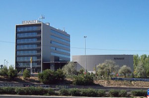 Santander impulsa su crecimiento en el mercado automotriz del Reino Unido con la adquisición de CLM Fleet Management 1 Oficina de Renault en Madrid