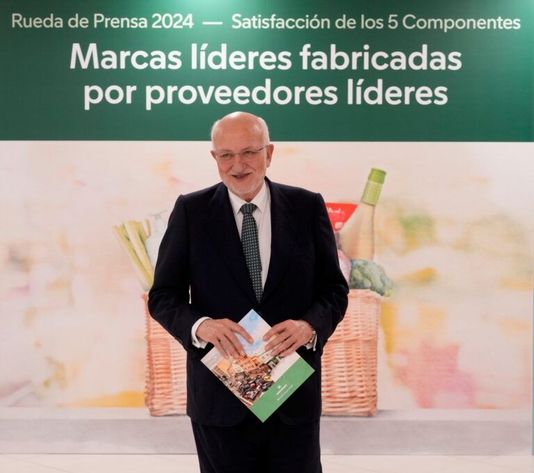 Juan Roig, presidente de Mercadona, tras la celebración de la Rueda de Prensa 2024