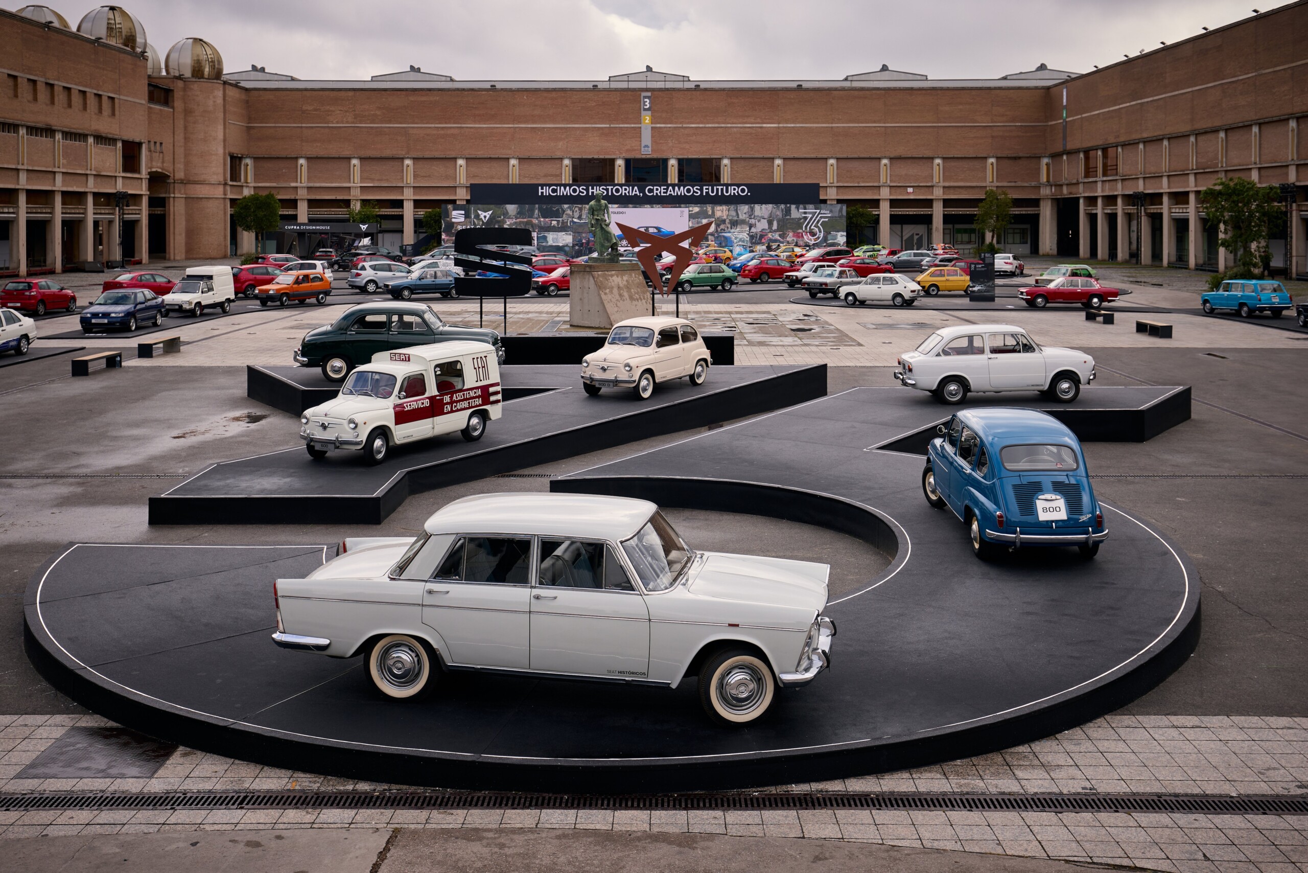 SEAT 75 ANIVERSARIO