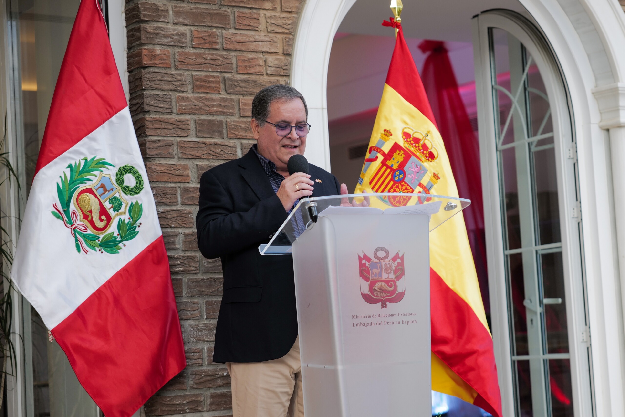Comienza el III Festival de la Tapa Peruana 1 Embajador del Perú, Luis Iberico Núñez