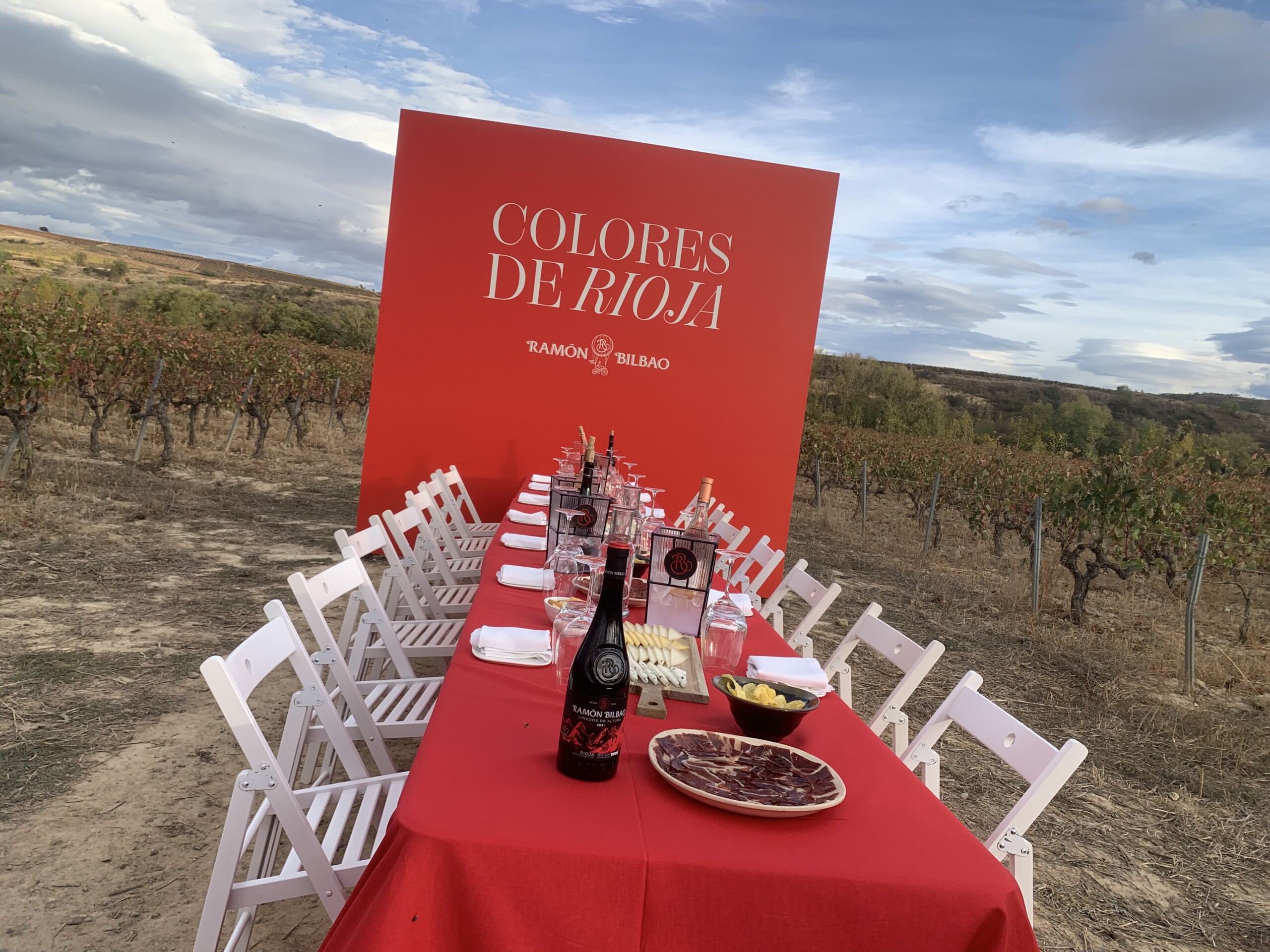 Ramón Bilbao despliega su paleta cromática: "Colores de Rioja" 1 La bodega Ramón Bilbao