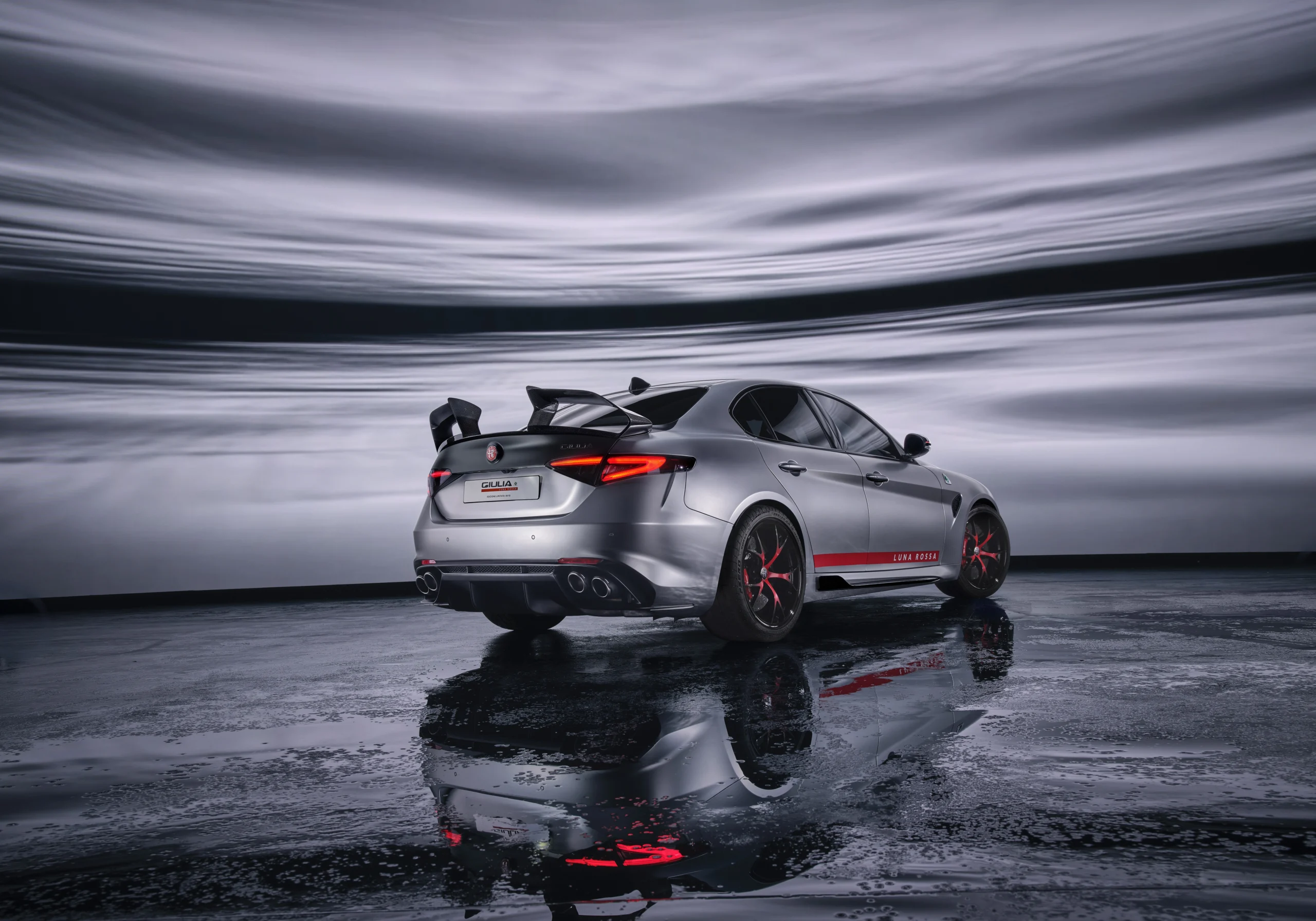 El primer Alfa Romeo Luna Rossa en un Giulia Quadrifoglio edición limitada 1 Guilla Quadrifolio Luna Rossa