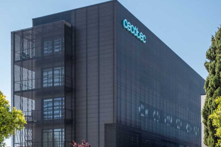 Cecotec