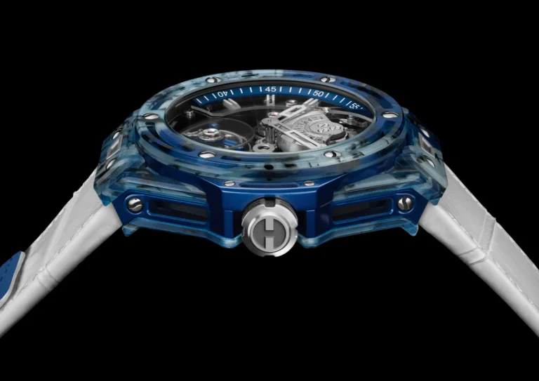 Big Bang Tourbillon Novak Djokovic Goat Edition, de Hublot: Caja de 44 mm en material de alta tecnología en tres versiones según el color: azul, naranja o verde mate. Movimiento tourbillon automático y esfera esqueleto. Precio: 119.000 euros
