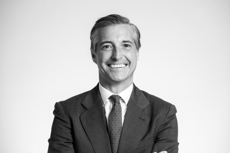 Juan Oñate, socio director