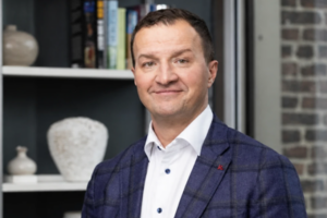 Dali Rajic / OpenIA